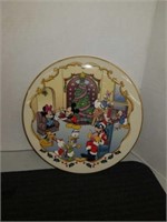 Lenox - Disney Christmas Plate, Mickey Mouse
