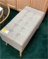 Upholstered bench gray 33w 17d 20t