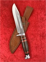 Hunting knife with wood, brass and steel handle, l