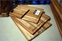 {lot} Set of 4 Graduated Teak Cutting Boards