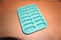 {case} Room Essentials Silicone Ice Cube Trays, 8/