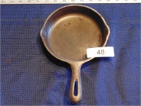 Unmarked Wagner #3 Cast Iron Skillet