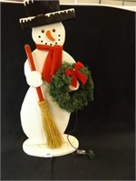 Wood Snowman, 30", Wreath lights up