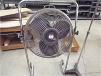 18" fan with stand and light on stand