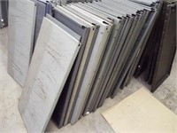 30 - Metal Shelfs / no frames