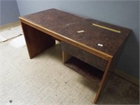 Wood Desk with 1 drawer