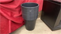 plastic planters pots.21 medium size