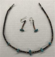 Necklace with turquoise stones with earrings