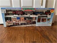 Dickensville Collectible Train Set - New in Box