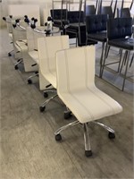 8 x chaises de bureau à roulettes moderne blanc
