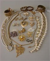 VTG Costume Jewelry Lot in Golds and White