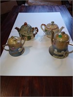 teapots, short and stout