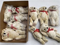 Box lot containing teddy bears
