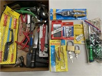 Box lot containing workshop items