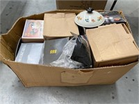 Box lot containing kitchenware including kettles