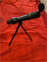 Leupold spotting scope with compact tripod