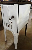 Porcelain Dixie Foundry Wood Cook Stove
