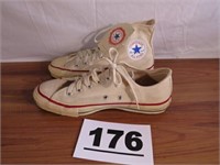 2 CONVERSE ALL STAR RIGHT SHOES - HIGH TOP SZ (7)