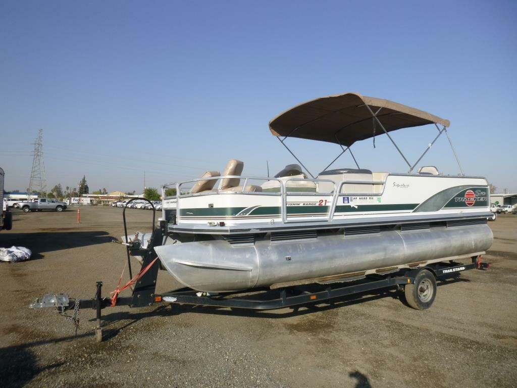 2000 Sun Tracker Fishing Barge 21' Pontoon Boat