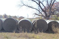 CHOICE LOTS OF 4X6 ROUND BALES OF 2020 MIXED HAY