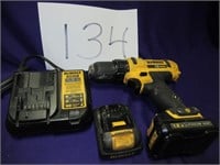 Dewalt 12v drill / batt / charger