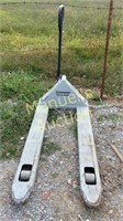 STRONGWAY 4400# CAPACITY PALLET JACK