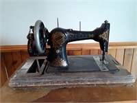 Hand Crank Jones Sewing Machine 18x10x13