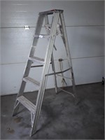 4 Step Aluminum Ladder