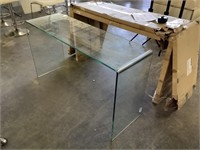 Table d'entrée en verre moulée Structube Visio