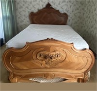 Ornate Full Size Walnut Veneer Bed