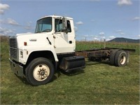1992 Ford L8000 S/A Cab & Chassis,