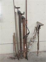 Wood folding vise, 2 wood clamps, wrought iron