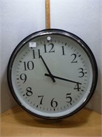 Large Clock 23" Round Metal Frame - Working
