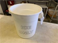 Ice bucket