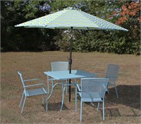 Nice Outdoor Table, Chairs & Umbrella