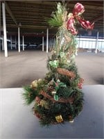 Decorative wooden Christmas tree
