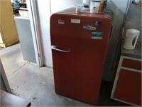 Metro-Fridge Period Single Door Fridge/Freezer