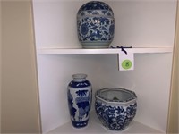 TRIO OF ASIAN BLUE AND WHITE PORCELAIN