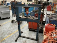 8 Tonne Capacity Hydraulic Garage Press
