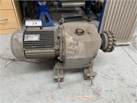 SEW 3kw R82 1400/39 Rpm Electric Motor