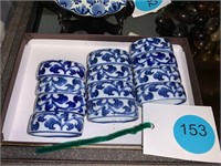 BLUE AND WHITE NAPKIN RINGS