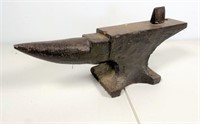Antique Anvil- approx. 40 lbs- VG condition