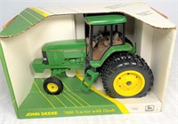 Ertl- John Deere7800 - new 1/16 scale