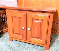 solid cherry end table/ night stand