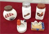 Vintage shakers & ashtrays
