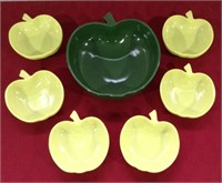 Vintage apple bowl set (Pyrex style)