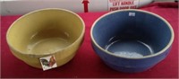 Pair of LG Stoneware bowls (1 chip)