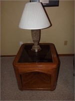 End table with glass top & lamp