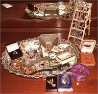 Costume jewelry lot: Qty of necklaces, pins,