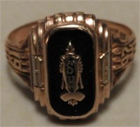 1942 10kt gold class ring with onyx stone